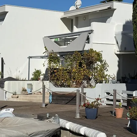 Cap Marina By L'avenue - Vue Xxl - Jacuzzi - Terrasse Au Bord De L'eau - Plein Sud - 2 - Port Camargue Apartment Le Grau-du-Roi